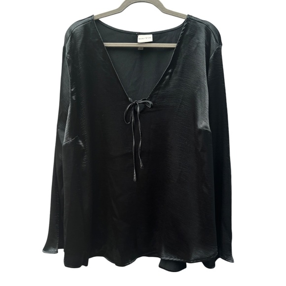 Ava & Viv Plus Size Flared Long Sleeve Black Satin Blouse, Shimmery Black Top - Picture 5 of 13